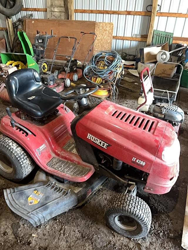 Image of Huskee LT4200 equipment image 1