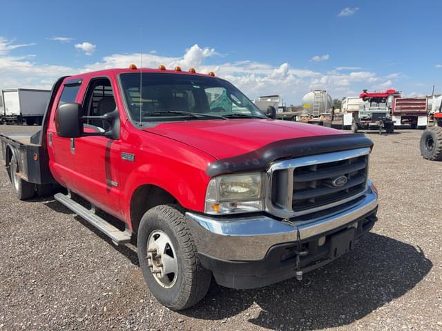 Image of Ford F-350 equipment image 3