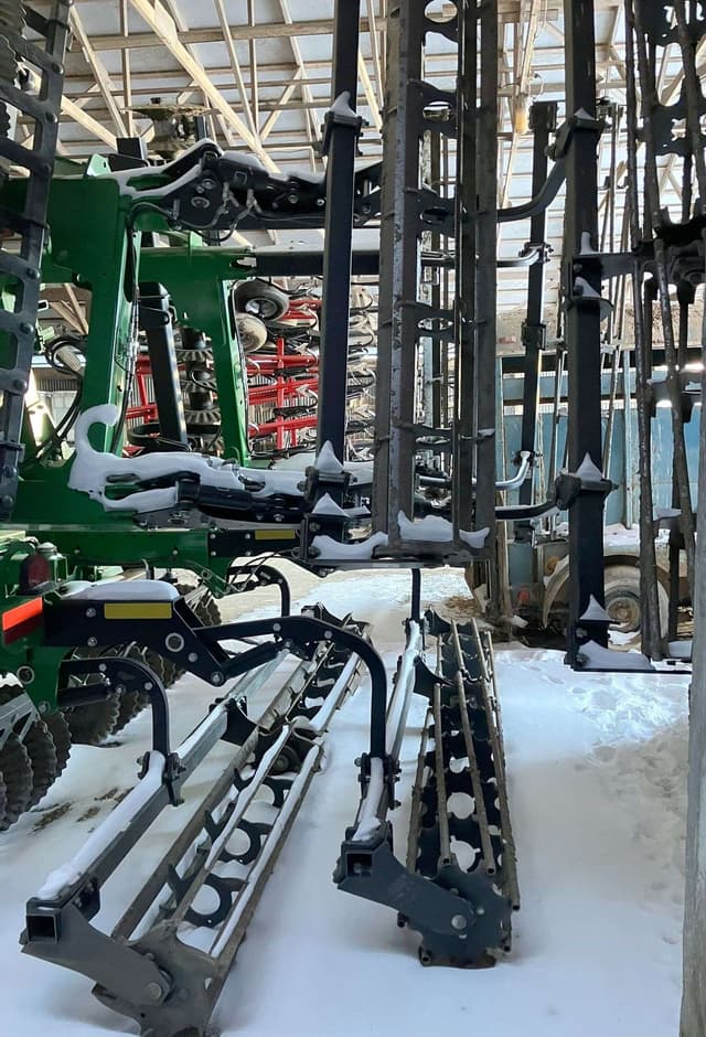 Image of John Deere 2660VT equipment image 3