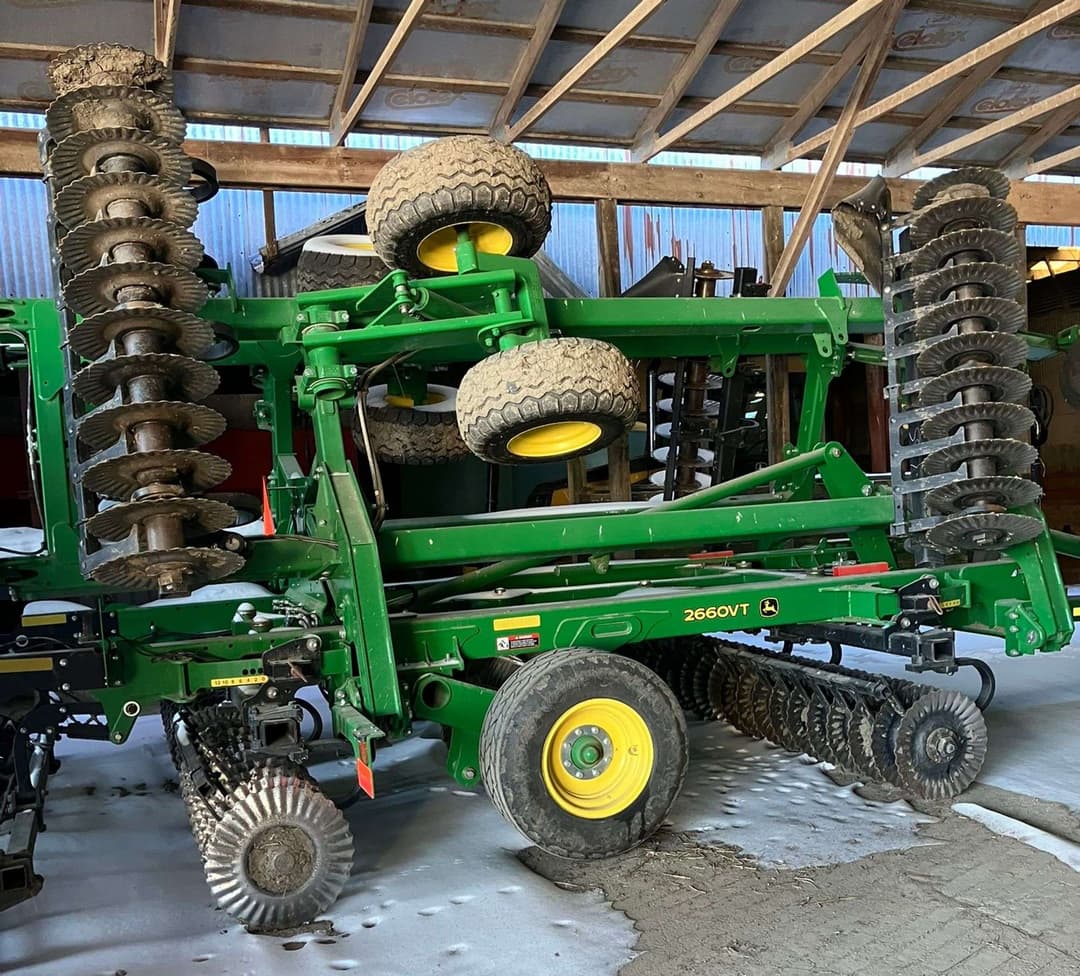 Image of John Deere 2660VT Primary image