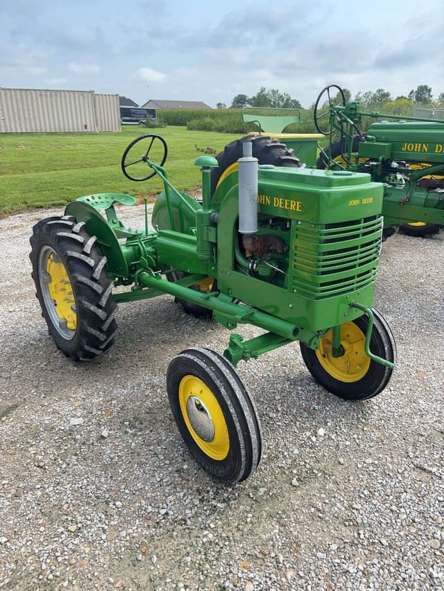 Image of John Deere LA equipment image 2