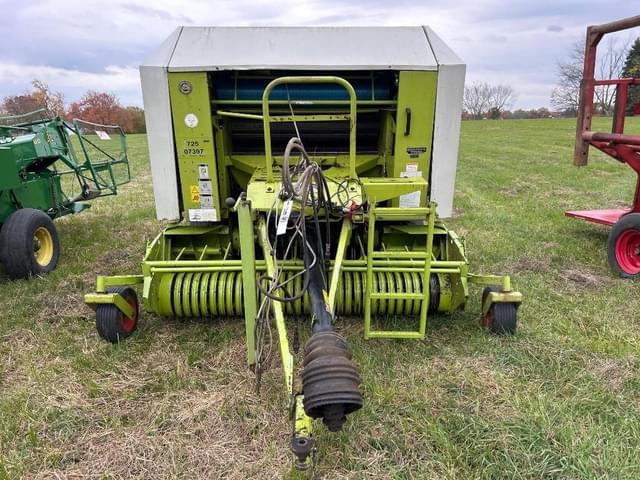 Image of CLAAS Rollant 250 equipment image 1