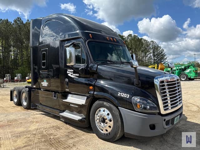 Image of Freightliner Cascadia 125 equipment image 2
