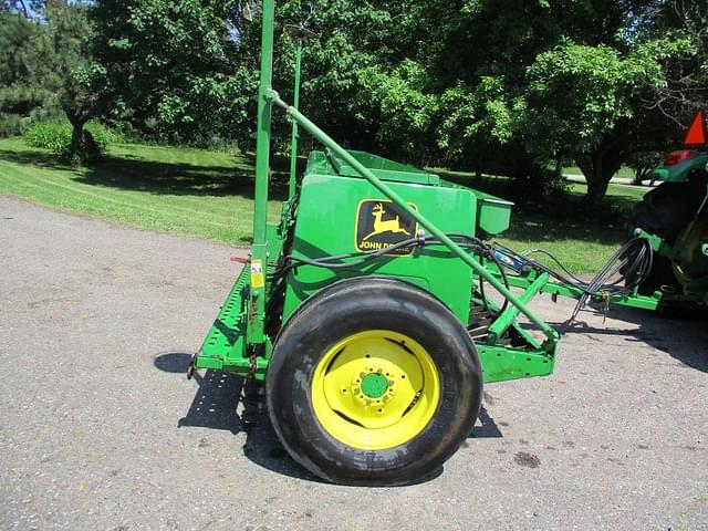 Image of John Deere 450 equipment image 2