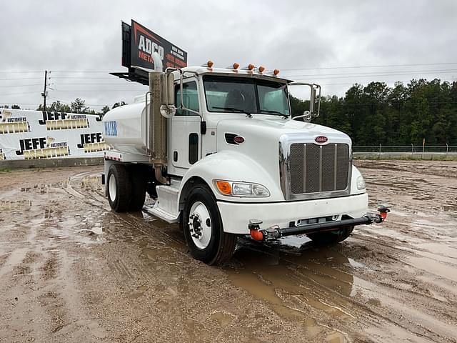 Image of Peterbilt 352 equipment image 2