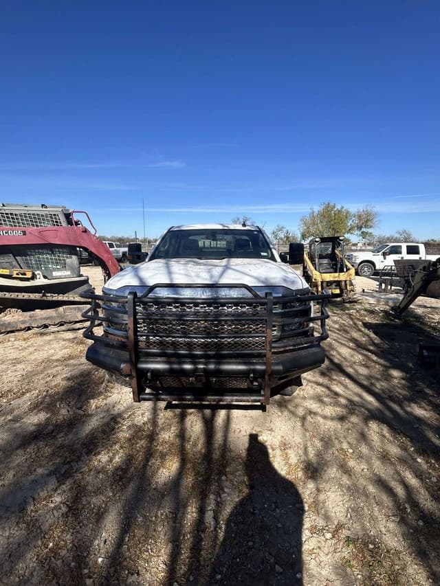 Image of Chevrolet 2500HD equipment image 1