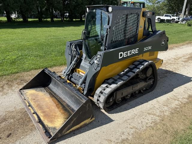 Image of John Deere 323E equipment image 3