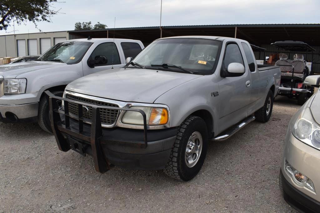 2003 Ford F-150 Equipment Image0