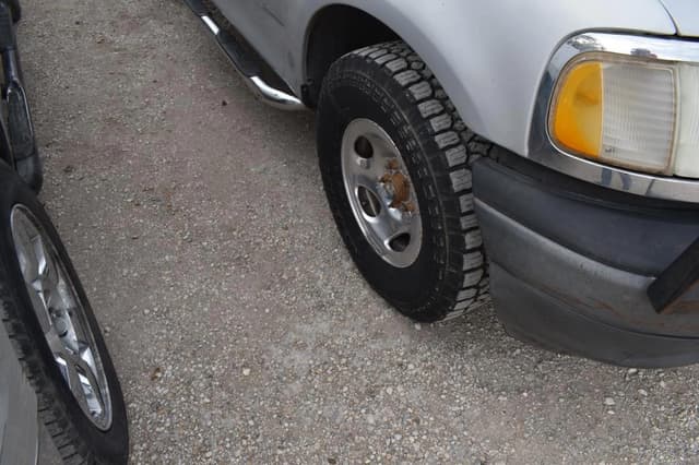 Image of Ford F-150 equipment image 2