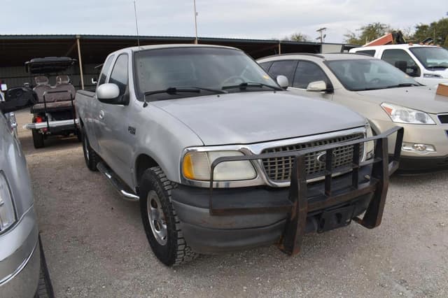 Image of Ford F-150 equipment image 1