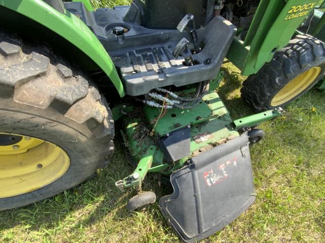 Image of John Deere 2320 equipment image 4