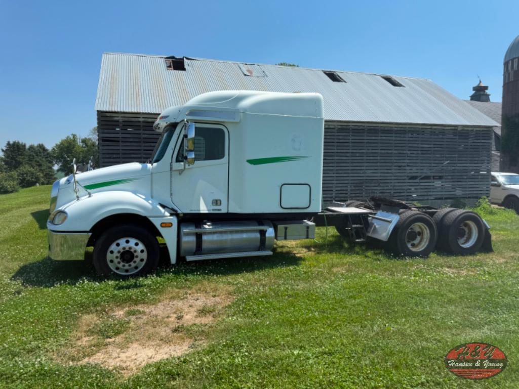 Image of Freightliner Columbia Primary image