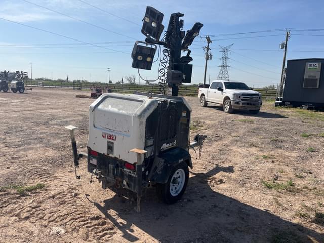 Image of Allmand  Night-Lite V-Series  equipment image 4