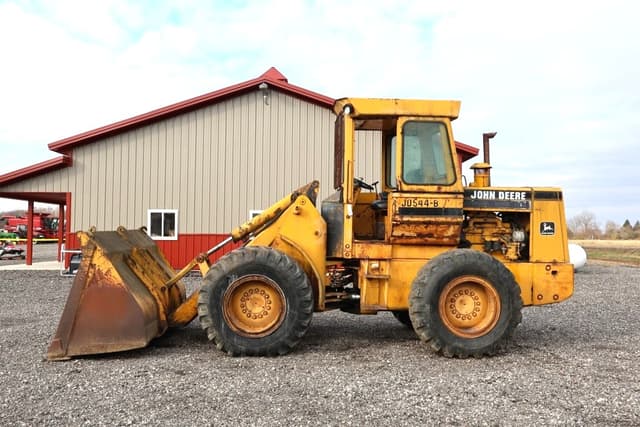 Image of John Deere 544B equipment image 1