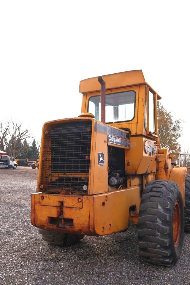 Image of John Deere 544B equipment image 3