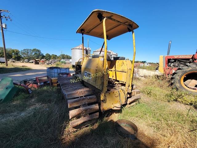 Image of Caterpillar D3 equipment image 2