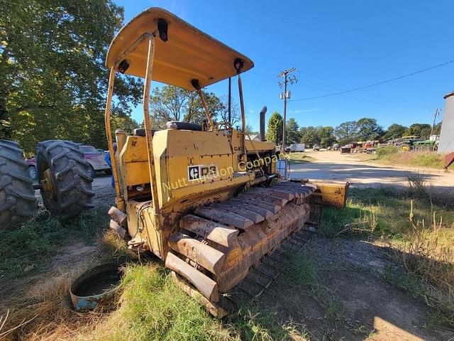 Image of Caterpillar D3 equipment image 4