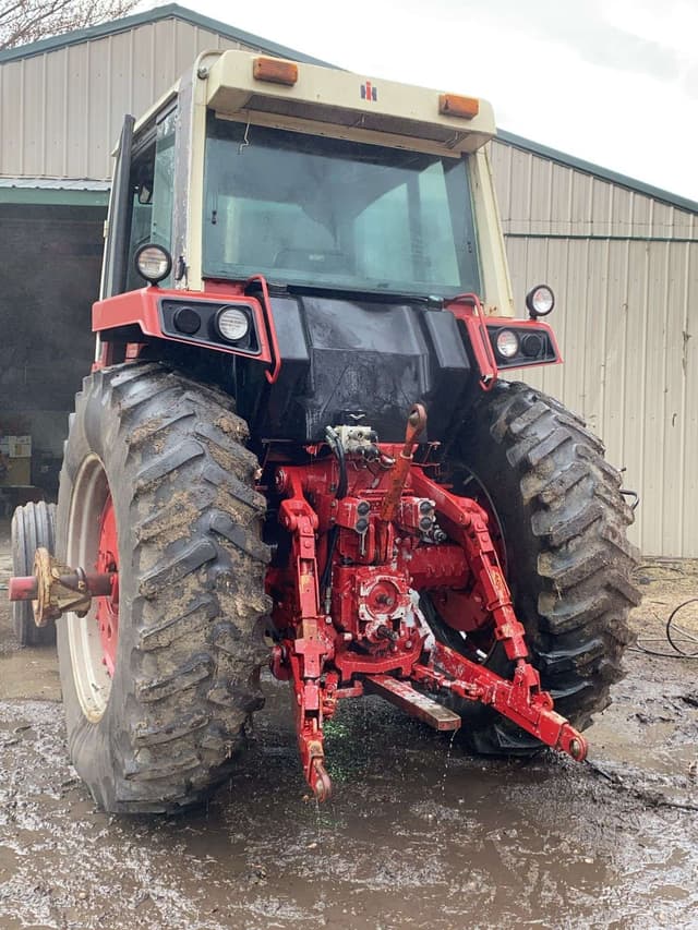 Image of International Harvester 1086 equipment image 3