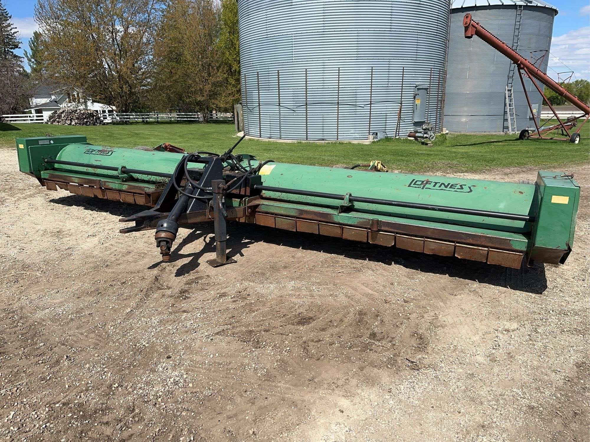 Loftness 240 Equipment Image0
