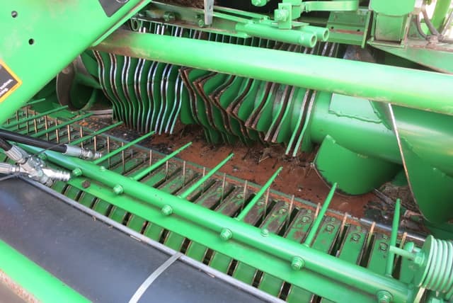 Image of John Deere 450M equipment image 4