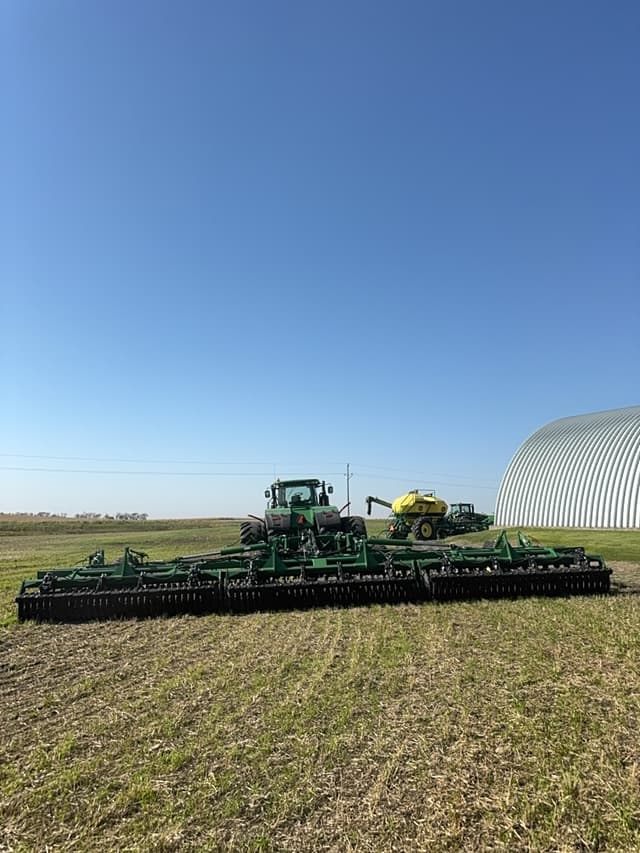 Image of John Deere 2680H equipment image 1