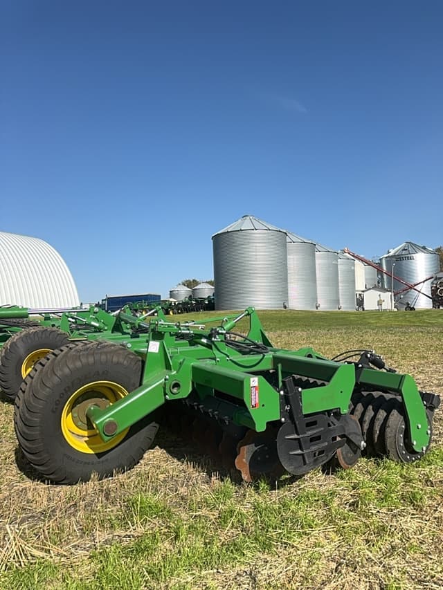 Image of John Deere 2680H equipment image 4