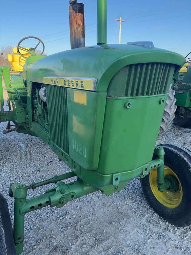 Image of John Deere 4020 equipment image 2