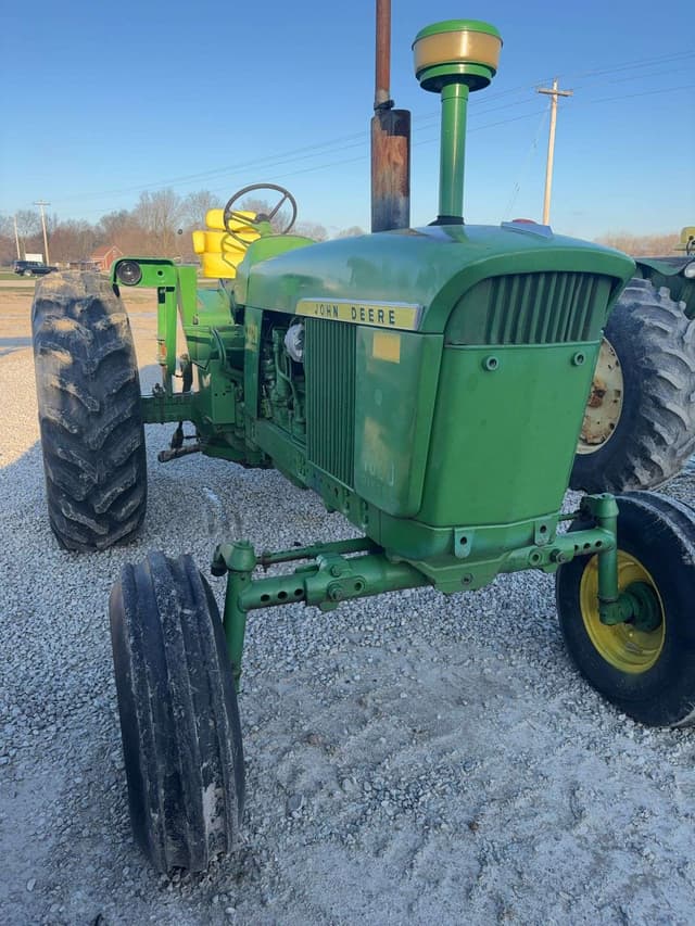 Image of John Deere 4020 equipment image 1