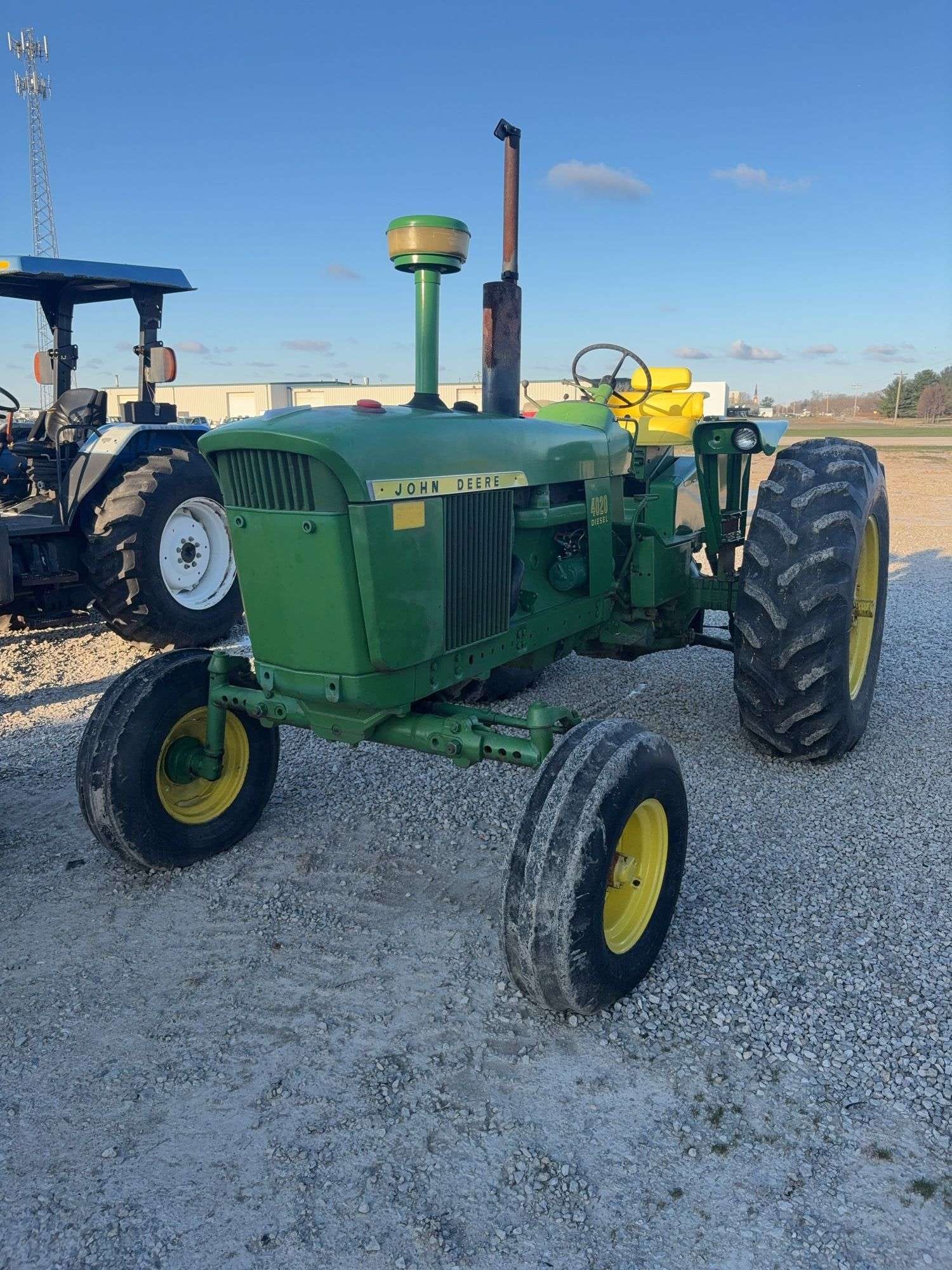 1972 John Deere 4020 Equipment Image0