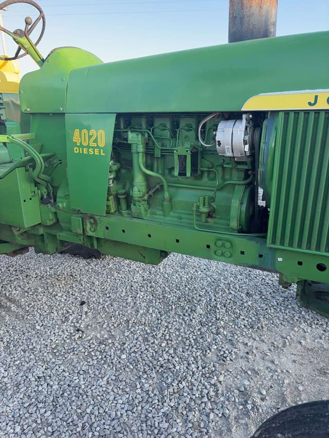 Image of John Deere 4020 equipment image 4