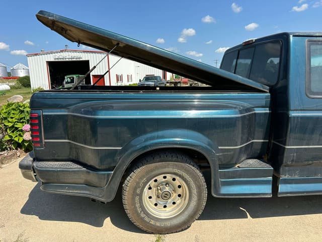 Image of Ford F-150 equipment image 4
