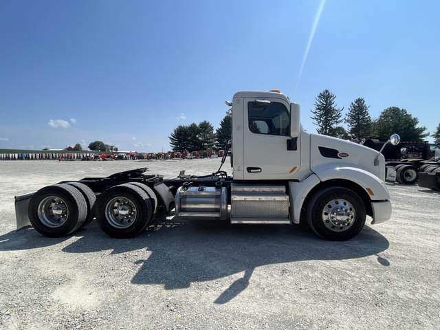 Image of Peterbilt 579 equipment image 1