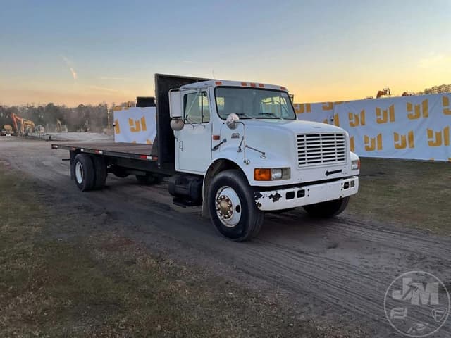 Image of International 4700 equipment image 2