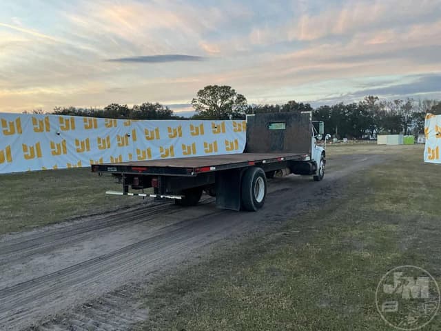 Image of International 4700 equipment image 4