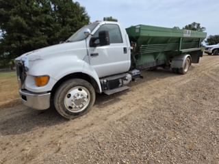 2007 Ford F-650 Equipment Image0