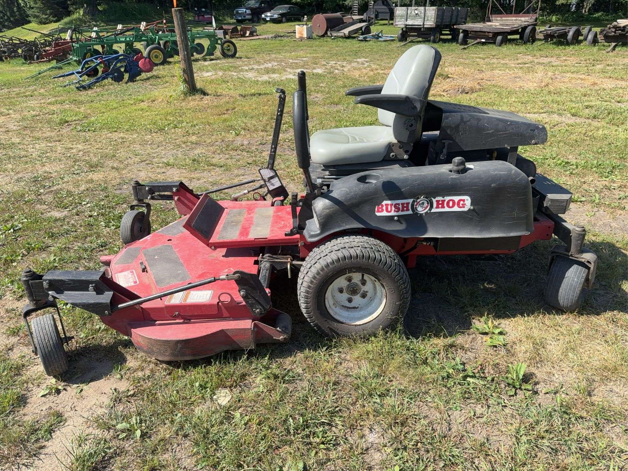 Bush Hog ZT220 Equipment Image0