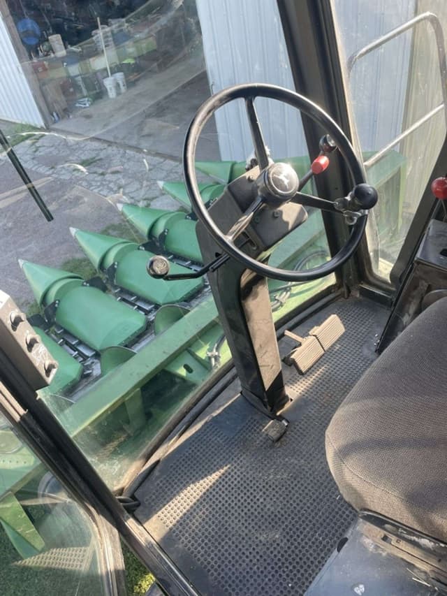 Image of John Deere 6620 equipment image 2