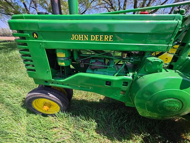 Image of John Deere A equipment image 3