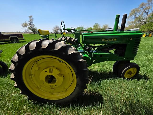 Image of John Deere A equipment image 4