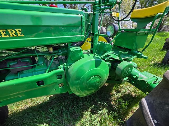 Image of John Deere A equipment image 2