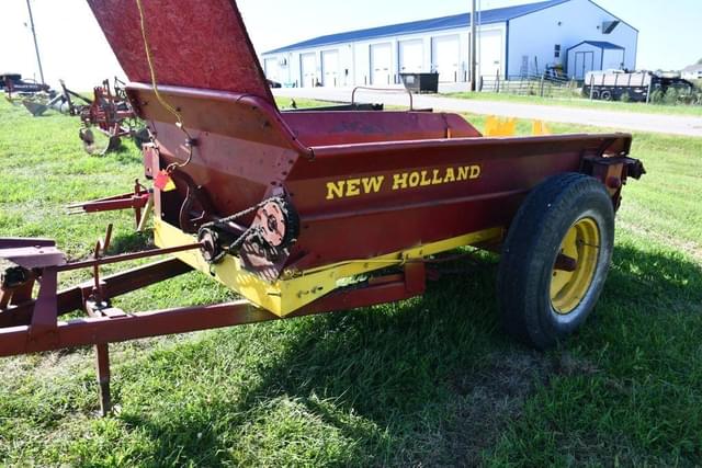 Image of New Holland 210 equipment image 1