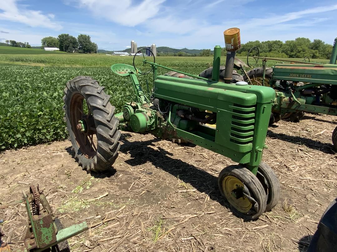 Image of John Deere B Primary image