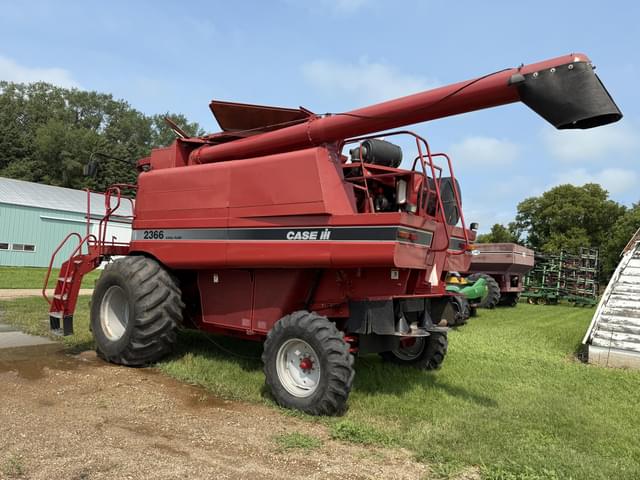 Image of Case IH 2366 equipment image 2