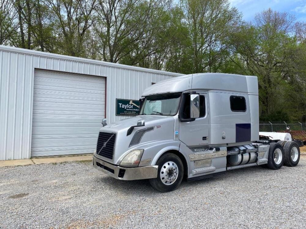 Main image Volvo VNL