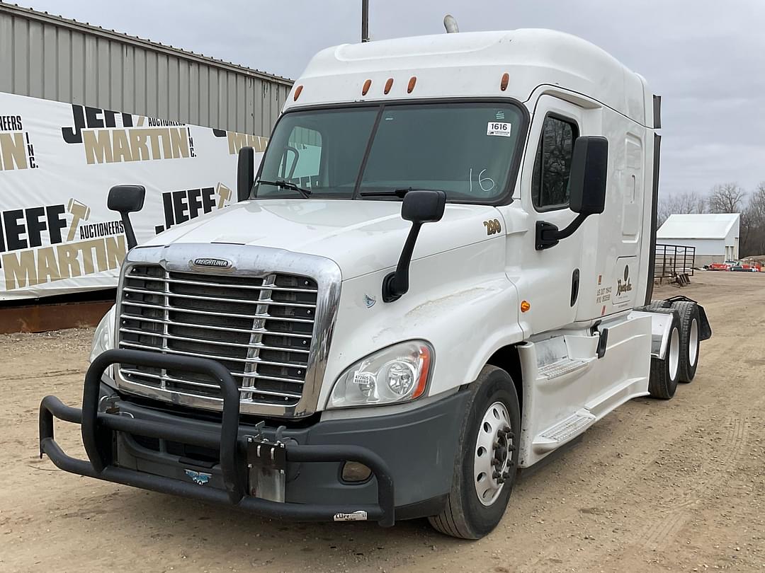 Image of Freightliner Cascadia Primary image