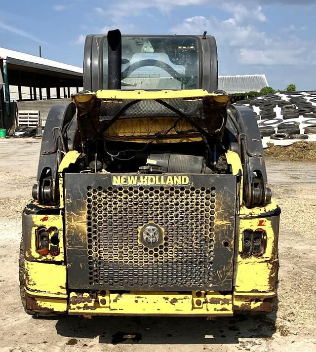 Image of New Holland L218 equipment image 3