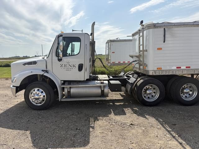 Image of Freightliner Business Class M2 equipment image 3