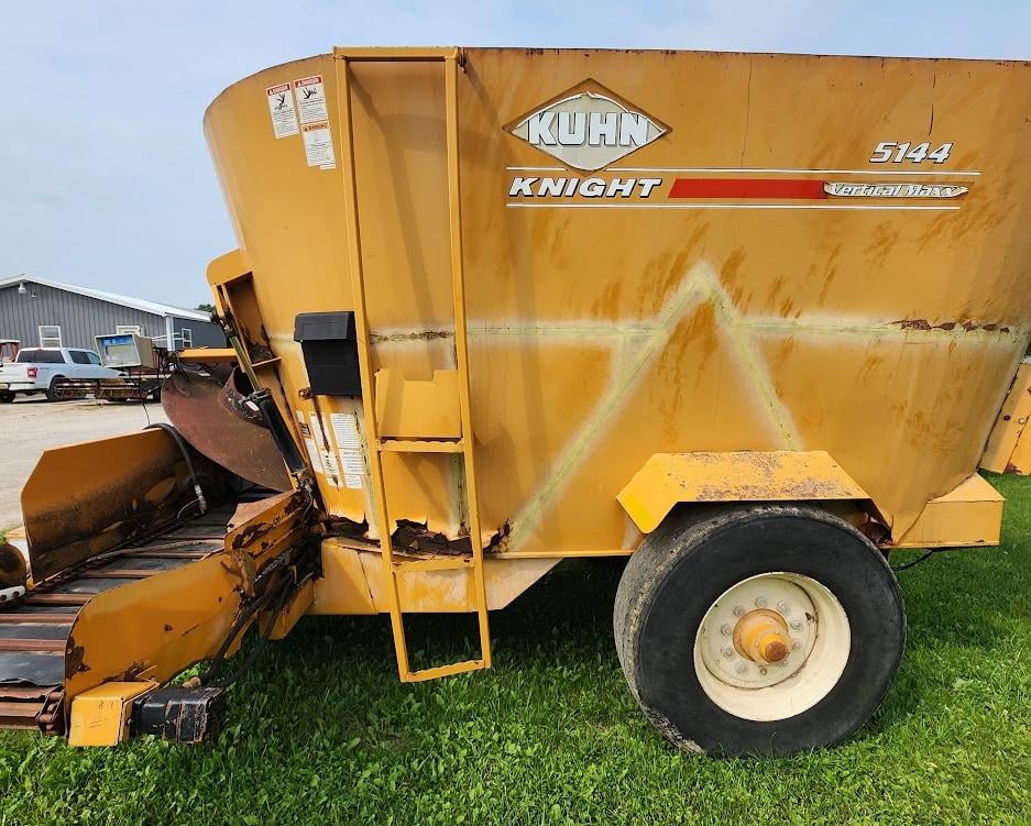 SOLD - Kuhn Knight 5144 Lot No. 544278 Hay and Forage | Tractor Zoom