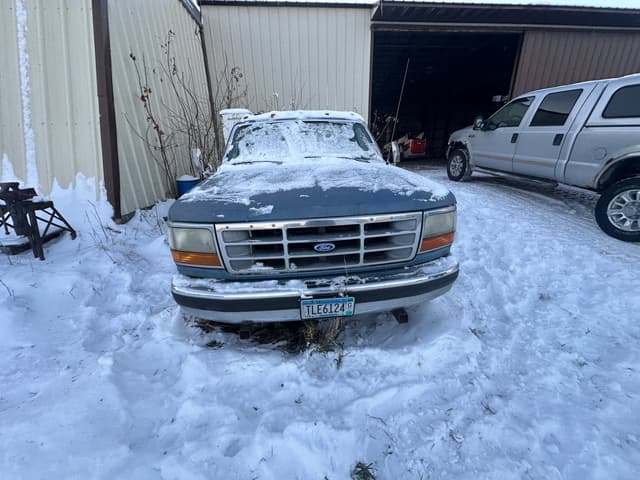 Image of Ford F-350 equipment image 3