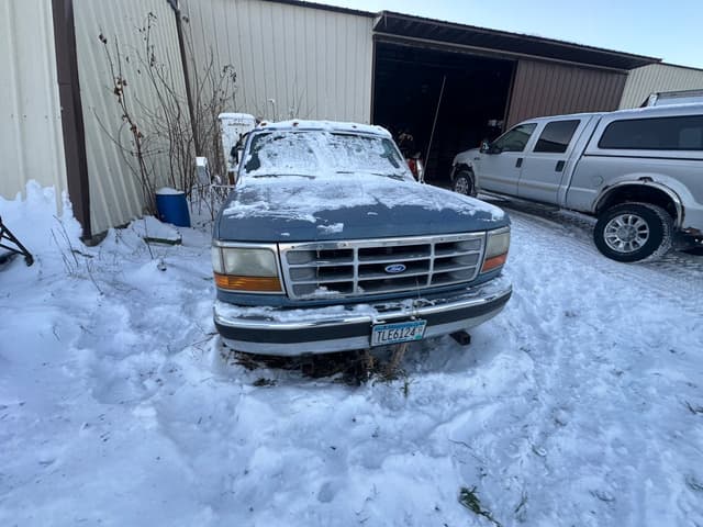 Image of Ford F-350 equipment image 4